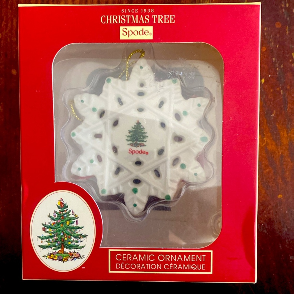 Spode Ceramic Snowflake Ornament - Picture 2 of 3